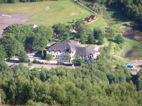 Гостиница MacDonald Hotel & Cabins  Кинлочлвен